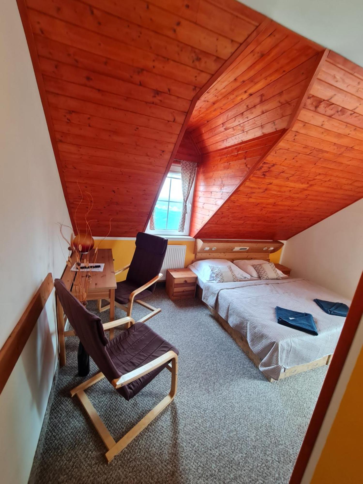 Sneznik Hotel Luaran gambar
