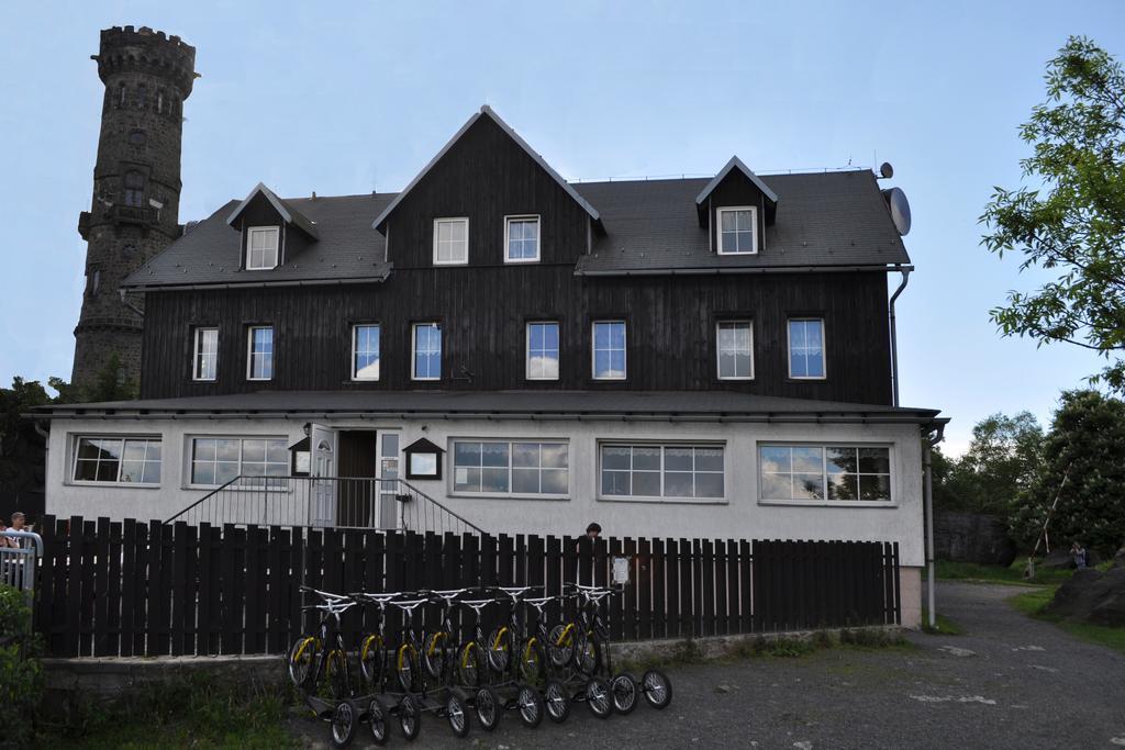 Sneznik Hotel Luaran gambar
