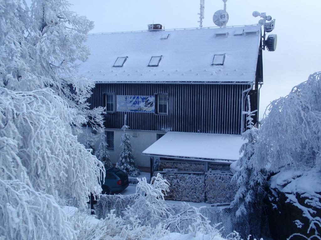 Sneznik Hotel Luaran gambar